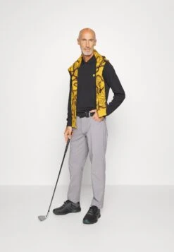 Lyle & Scott Long Sleeve Tech - Sports T-Shirt - Jet Black -Stock X ae937176b038404ab353e901ec143a12