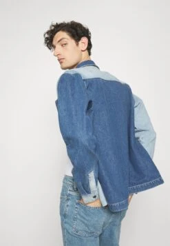 Les Deux Layton Contrast Hybrid Shirt - Shirt - Medium/Antique Blue Wash -Stock X aeb9c9fe9e2c42a0ba9bc742ad612fc4