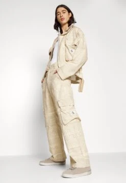 Calvin Klein Jeans Loose Pant - Cargo Trousers - Landscape -Stock X af1f98f136c34d62a550ff9e56a08ffc