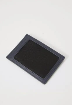 Lacoste MONEY PIECES SET - Business Card Holder - Marine 16 Lacoste MONEY PIECES SET - Business Card Holder - Marine -Stock X af237c6120e049d1b31913ffb72303d2