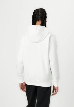 Nike Sportswear CLUB HOODIE - Sweatshirt - White/black -Stock X af36f230707a460c939c2155dda05944