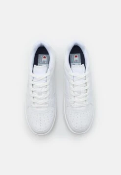 Champion Foul Play Low - Basketball Shoes - Triple White -Stock X af6aa33c053d4a97be5c220e7fb8d76d
