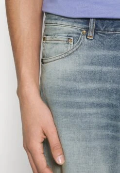 Tiger Of Sweden Tille - Relaxed Fit Jeans - Light Blue 11 Tiger Of Sweden Tille - Relaxed Fit Jeans - Light Blue -Stock X af6f5c6404ad439aabdaa2d9297df25b