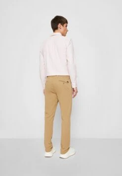 Dockers Smart Supreme Flex Skinny - Chinos - New British Khaki -Stock X b0225917db0b4b0f812018526be31433