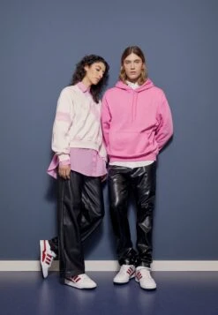 Adidas Originals Forum Low Unisex - Trainers - Footwear White/Team Power Red/Core Black -Stock X b06db3e32eee46539c9e4143f8445137