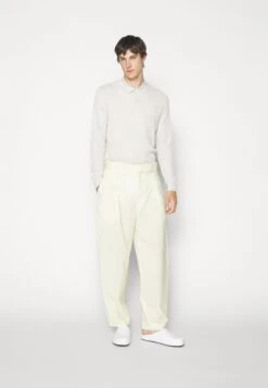 Emporio Armani Jumper - Beige Argent -Stock X b08ddcd1e22a4f44969e52bbf851f7e1