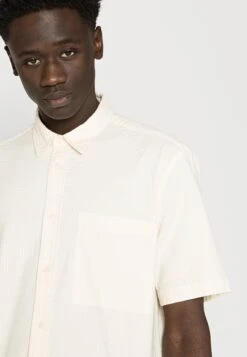 Minimum Natheo - Shirt - White Asparagus -Stock X b0a9dc6a99484114a9146509150eabf1