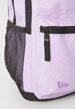 NEW ERA MLB NEW YORK YANKEES APPLIQUE DELAWARE BAG - Rucksack - Lilac -Stock X b16b5b39d18d413fbb033ecbeeee3b1b