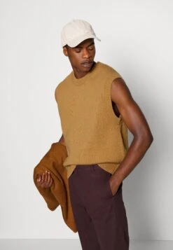 ARKET Top - Camel -Stock X b23d989488f144509607b1b21a78602e