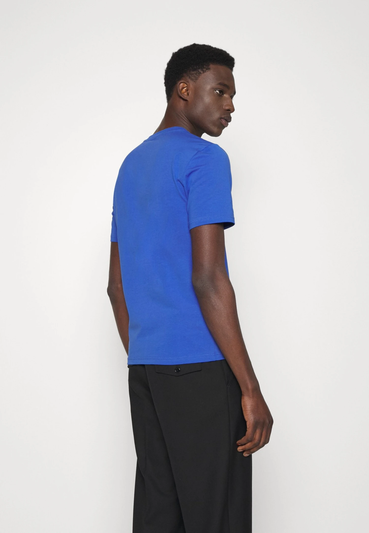 MOSCHINO Print T-Shirt - Fantasy Blue 6 MOSCHINO Print T-Shirt - Fantasy Blue - Image 4