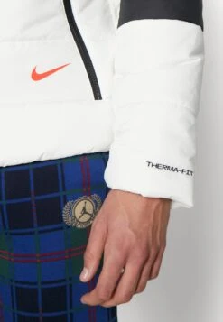 Nike Sportswear Repeat - Winter Jacket - Sail/Black/Light Crimson -Stock X b28be6ee73fe4b24981363a63e3de8b0