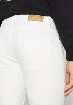 Only & Sons Onsloom Life Slim- Slim Fit Jeans - White -Stock X b382b17ea9cd4fc8ac0b310953e5dadf