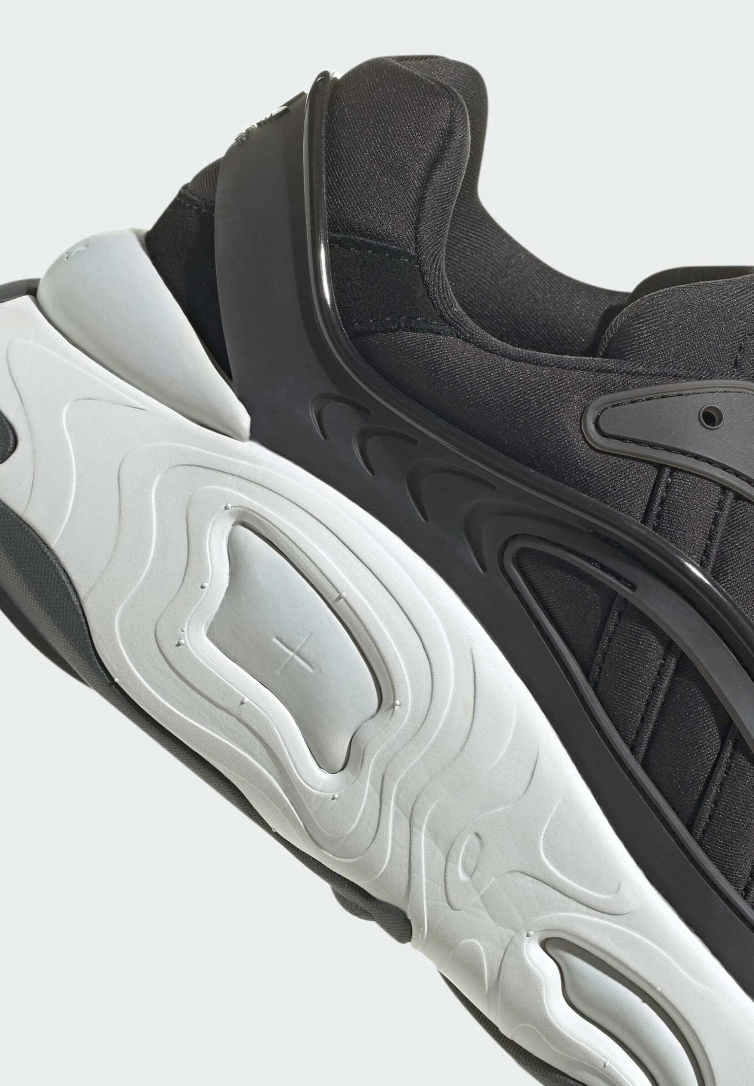 Adidas Originals Oznova Unisex - Trainers - Black 4 Adidas Originals Oznova Unisex - Trainers - Black - Image 2