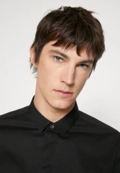 Emporio Armani Manica Lunga - Formal Shirt - Nero -Stock X b3b13a6a18aa4f76bb5596538edcfdfc