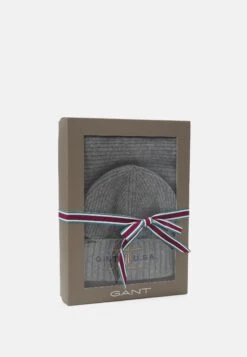 Gant Scarf Beanie Gift Box Unisex - Scarf - Dark Grey Melange -Stock X b41c4cb9181d4cd3b5599e68cb0f8cb5