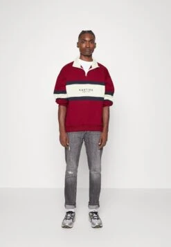 Kaotiko Crew Berwin Unisex - Sweatshirt - Burgundy/Navy/Ivory -Stock X b4d9417f4b774b17b07e11edd8f0ba80