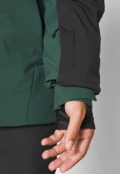 Oakley Insulated - Snowboard Jacket - Hunter Green/Blackout -Stock X b5ced95911894aea8ccdec81c37b413f