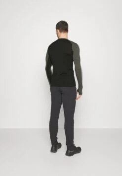 Icebreaker Men 200 Zoneknit™ - Undershirt - Jet Heather/Black/Metro Heather -Stock X b5dd2e23c86e4f5a8b3a4ed44b452eba