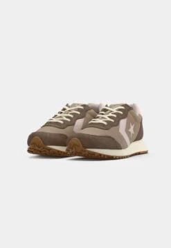 Converse OMEGA TRAINER UNISEX - Trainers - Vintage Cargo/shy Flamingo/grounded -Stock X b622ab7bf30844cc9bbde5f876a559fd