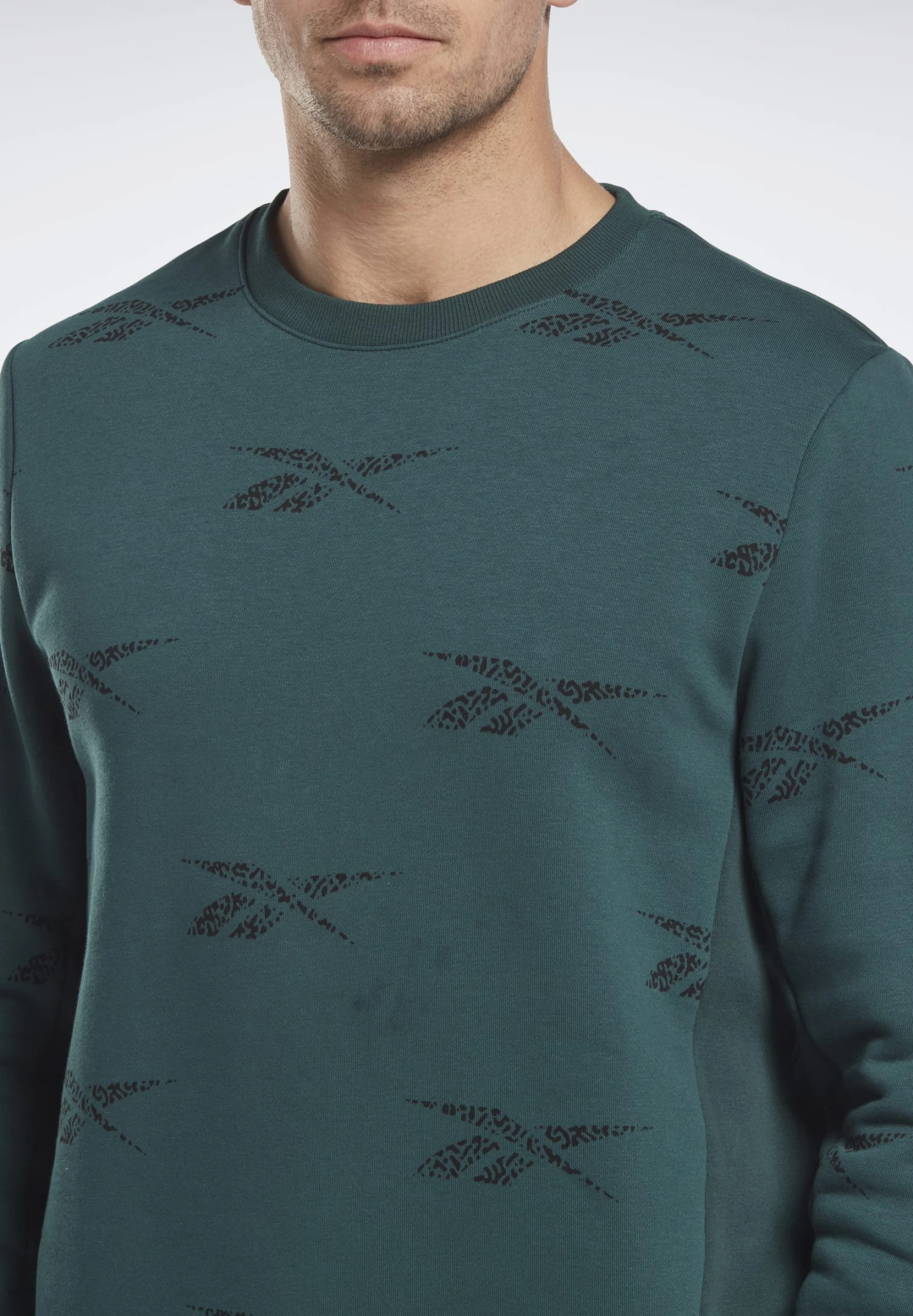 Reebok Ri Aop Crew - Sweatshirt - Forest Green 6 Reebok Ri Aop Crew - Sweatshirt - Forest Green - Image 4