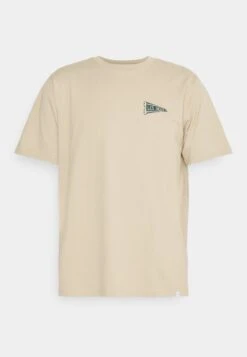 Les Deux Flag - Print T-Shirt - Dark Sand -Stock X b6e054da6cfb49a49e2b77049f954800