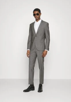 Hugo Arti Hesten - Suit - Open Grey -Stock X b82f2162f5a948abad001138fce3e879