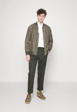 Lindbergh Recycled Jacket - Bomber Jacket - Army -Stock X b844f4b514f44432bfdd09256d07c042