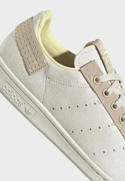 Adidas Originals Trainers - Beige -Stock X b9f2616ab4514f29821321d01c03e631