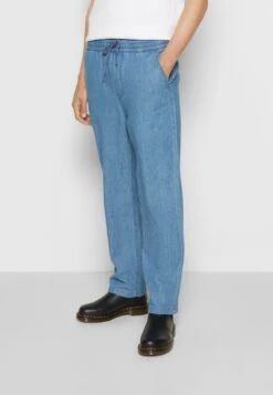 Lee Drawstring Pant - Jeans Tapered Fit - Light Wash -Stock X ba3d3f9684964fb8a558e1b8819166b6