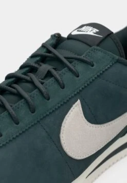 Nike Sportswear CORTEZ PRM - Trainers - Seaweed/sail -Stock X ba88f6cb59bb470c8749032a82dad456