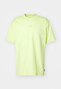 Nike Sportswear TEE - Basic T-shirt - Dark Team Red -Stock X bac7463de52c4d6bbe3e11f4ec76b44e