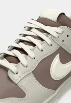 Nike Sportswear DUNK GTX - Trainers - Light Bone/sail/brown -Stock X bb5382c72bb849ebad2f379ee3ddbfaa