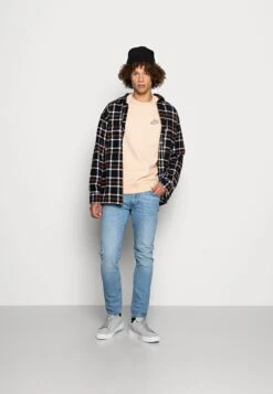 Nike Sportswear Revival Crew - Sweatshirt - White Onyx -Stock X bb9a6662ef10436a93a5ec9987ed3f76