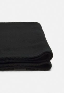 Jack & Jones Jacjolly Giftbox Set- Scarf - Black 12 Jack & Jones Jacjolly Giftbox Set- Scarf - Black -Stock X bc3a83f917634c7fbb972e1f6b68d501