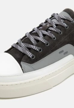 Filling Pieces RIVIERA - Trainers - Grey -Stock X bc637d46fc384e1ca6744fe7086e03ff