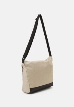 Columbia Convey Side - Across Body Bag - Ancient Fossil -Stock X bde0196121384f8981b7695f743fe34b