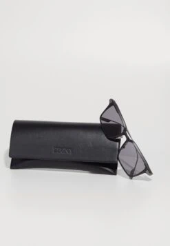 ZEGNA Sunglasses - Grey/other /smoke -Stock X be19fad0367f45c98467cabec8e29e09