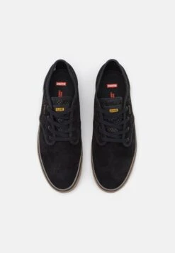 Globe Motley - Skate Shoes - Black -Stock X bea563afe47b4bf7820f1b02eb3a716b