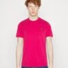 Lyle & Scott Plain - Basic T-Shirt - Pink Scorch -Stock X beb0e8764e6d475bbd94c83d4689a213