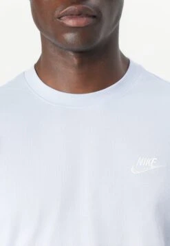 Nike Sportswear CLUB TEE - Basic T-shirt - Ghost/white -Stock X bef6ff3c11aa4824a716b9aff0f9fac0
