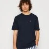 Scotch & Soda Crewneck Pocket Tee - Basic T-Shirt - Navy -Stock X bf2f06001f6e46e88349a7a66f953469