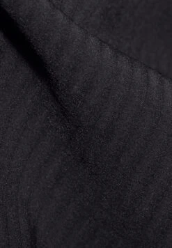 Mammut Madris Light Ml Hooded - Outdoor Jacket -Stock X c0fceac7bc0d405fb220ead44468f9fa