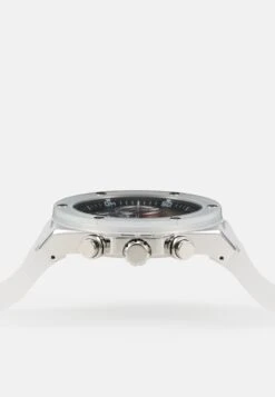 Guess Poseidon - Chronograph Watch - Silver-Coloured Tone -Stock X c14420ffb253420d96f791eba8579bae