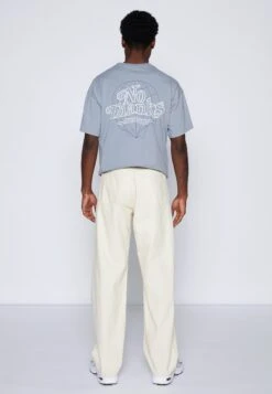 Dr. Denim Omar - Relaxed Fit Jeans - Ecru 11 Dr. Denim Omar - Relaxed Fit Jeans - Ecru -Stock X c1cb19d2393e49959160f2f93d36c50c