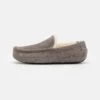 Ugg ASCOT - Slippers - Grey -Stock X c1cec54b02534a84aaf99e94ebcacfd5 1