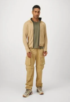 SALEWA EAGLE LOGO PATCH - Basic T-shirt - Faded Green -Stock X c20b7a103b944f898c7a16787ce6b640