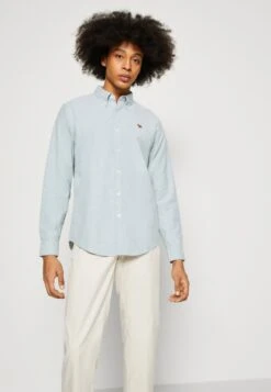 Abercrombie & Fitch Icon Update - Shirt - Turquoise Solid -Stock X c36342d0fa254ec38789473d495013c2