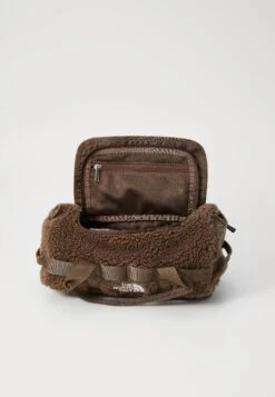 The North Face BASE CAMP HIGH PILE MINI BAG UNISEX - Handbag - Smokey Brown/tnf White -Stock X c3b62989bfd34f92991e4f9769f8c67b