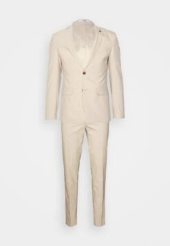 Noah - Suit -Stock X c3d7addadc1c4532bb2e0564dbdc9cad