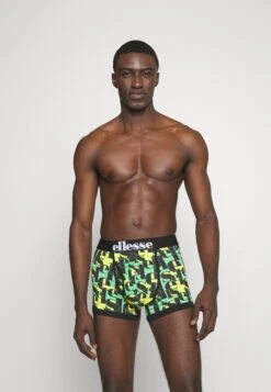 Ellesse Parmas 4Pk - Pants -Stock X c450f38d80e24c399bb01f2e98d5ae4f